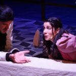 Al Teatro Ambasciatori Buio in Sala riscrive “La Locandiera” simbolo di forza e femminilità